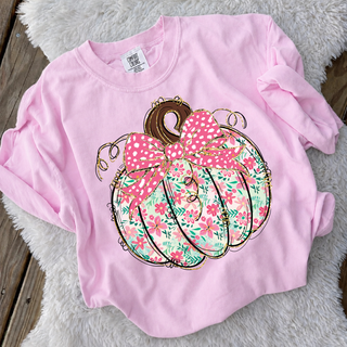 Comfort Colors blossom tee with floral pumpkin and pink polka dot bow design in pink and mint tones